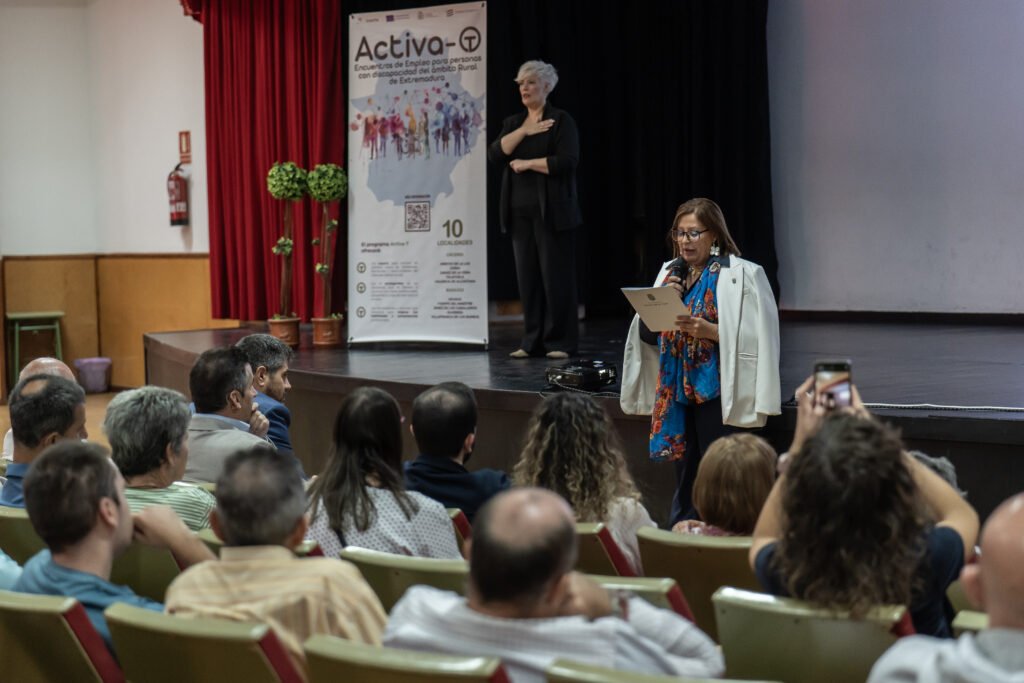 Jaraíz de la Vera acoge una nueva jornada de ActívaT para impulsar el empleo de personas con discapacidad.